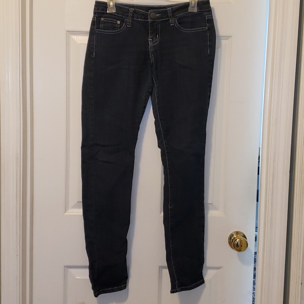 Plant Blue Jeans